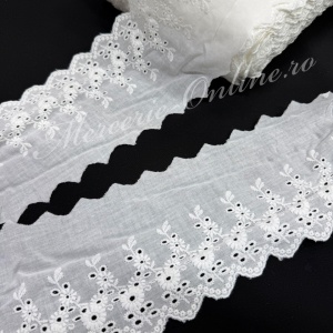 Dantela Bumbac brodata pe Panza, cca 10cm (la metru) Cod:3984