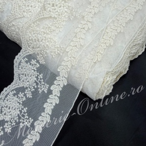 Dantela Bumbac brodata pe tull, cca 11cm (la metru) Cod:3967