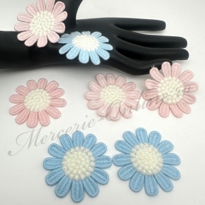 Aplicatie textila floare, 5cm (la bucata) Cod:3645
