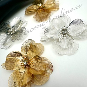 Aplicatie metalica floare, 6cm (la bucata) Cod:3649