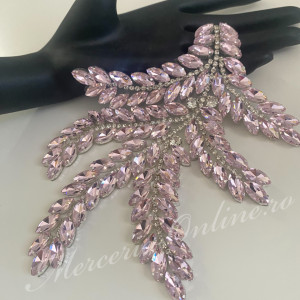 Aplicatie Termoadeziva cu Cristale, Baby Pink, 14x18.5cm (la bucata) Cod:3044