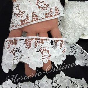 Dantela bumbac flori, cca 6.5cm (la metru) Cod:3996 - Img 2