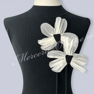 Aplicatie textila Floare tip brosa, 13cm (la bucata) Cod:2990 - Img 2