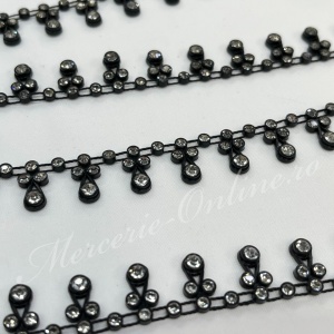 Banda decorativa cu strasuri, latime cca 1.5cm, (la metru) Cod:4068