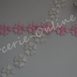 Banda pasmanterie flori, cca 2cm, mai multe culori disponibile (13metri/rola) Cod:0546