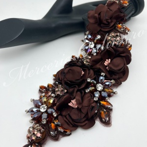 Aplicatie brodata cu flori 3D si cristale, Maro, cca 9.5x26cm, (la bucata) Cod:4134