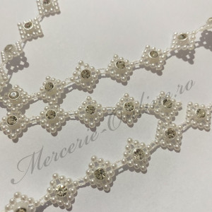 Banda decorativa cu strasuri , latime cca 1.3cm, (la metru) Cod:2897