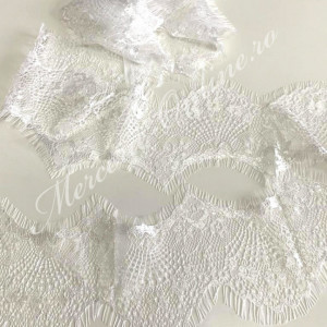 Dantela fina Chantilly, Alb, cca 10cm (la bucata) Cod:2165