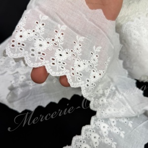 Dantela Bumbac brodata pe Panza, cca 10cm (la metru) Cod:3984 - Img 2