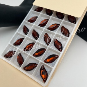 Cristale de cusut sticla, Smoked Topaz, 9x20mm (4bucati/pachet) Cod:4174