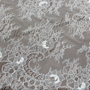 Dantela fina Chantilly, cca 65cm, Alb (la bucata) Cod:3128 - Img 2