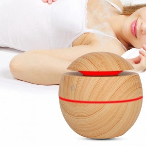 Umidificator si Difuzor de aroma ,120 ml lemn deschis