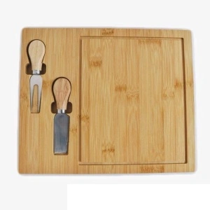 Set tocator branzeturi 29x29xx1.5 cm, cutit si furca
