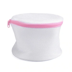 Saculet pentru spalarea rufelor delicate in masina de spalat