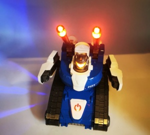 Tanc Super Power, transformare in robot, lumini led intermitente si muzica - Img 6