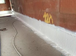 Blowerproof Liquid Spray 11,4 kg – Membrană lichidă albă certificată pentru etanșare la aer și protecție radon - Img 5