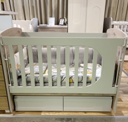 Бебешка кошара Ели