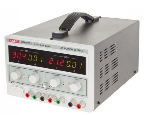 REG. 2x 0 ~ 32V 0 ~ 2a (5V 2a) C/ DUP. Display - Uni -T UTP3703S