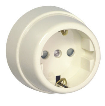 26132 CMF TOMADA SCHUKO CON OBTURADOR MARFIM 5603011019327