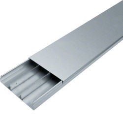 UK190383 - Gutter métallique 38x190 3 Comp. Hager Ean: 4012002238509