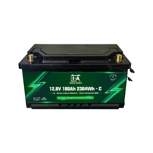 Bateria Idealakku IA-Series LiFePO4 12 V 180 Ah CAN para autocaravanas com sistema de gestão de baterias inteligente (Smart-BMS) e Bluetooth.
