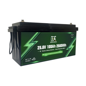 Bateria Idealakku série IB LiFePO₄ 25,6V 100Ah com BMS inteligente, Bluetooth e aquecimento integrado.