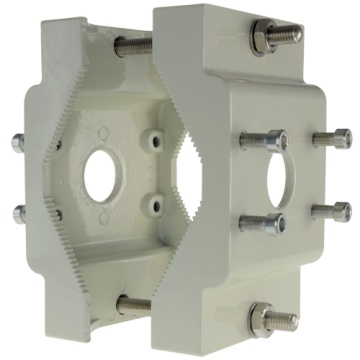 Suporte para mastros/postes - Intervalo diâmetro 60~110 mm - Fixação em ambas as faces - Apto para uso no exterior - Cor branco - Passador de cabos
