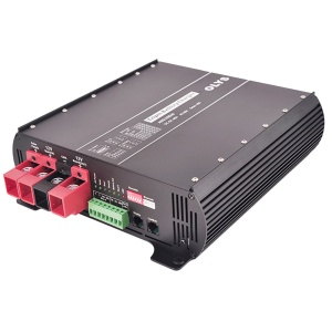 Carregador de baterias 3 em 1 - AC, DC e Solar MPPT - Carga máxima 30A - Para bateria de arranque e a bordo - Compatível com uma grande variedade de baterias - Comunicação BT opcional (App)