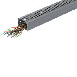 BA7A60040 - Calha cablagem BA7A 60x40mm HAGER EAN:4012740198936