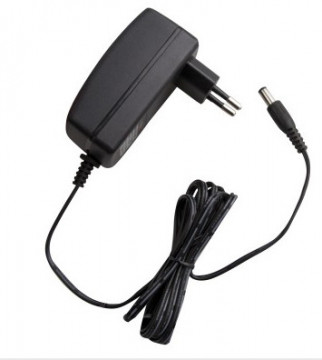 LADEGERÄT. DIREKT 12V