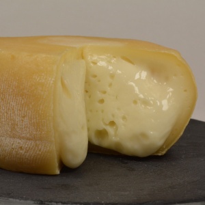 Buttergereifter Schafskäse groß (>= 800 gr)