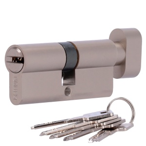Cilindro de dupla embraiagem de alta segurança - Anti-bumping, anti-picking, anti-drilling, e anti-snapping - Adequado para TEDEE-PRO e TEDEE-GO2 - Sistema de 7 pinos activos e 3 sensores - Dimensões 35 (interior) x 35 (exterior) mm - Inclui 5 chaves físi