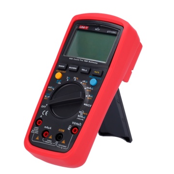 Multimètre numérique avec une vraie fonction RMS - DC et mesure de tension CC jusqu'à 600 V - DC et mesure d'intensité AC jusqu'à 10A - Mesure de résistance, capacité et fréquence - Mesure de température - Buzzer pour le test de continuité