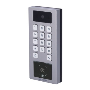 Controlo de acesso com câmara PoE IP65 IK09 - Cartão MF DESFire, QR dinâmico e PIN - 10.000 utilizadores | 300.000 registos - TCP/IP, WiFi, RS485 e Wiegand - Controladora integrada - iVMS-4200 | Hik-Connect