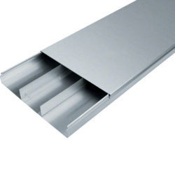 UK340483 - Gutter métallique 48x340 3 Comp. Hager Ean: 4012002238646