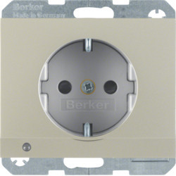 41097004 - K.1/K.5 - Schuko c/LED orient., inox lac HAGER EAN:4011334365846