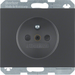 6765757006 - K.1/K.5 - tomada FR obturad., antrc mate HAGER EAN:4011334296287