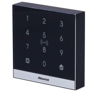 Controlo de acesso IP65 IK07 - Cartão EM/MF, NFC e PIN | 1 relé - 20.000 utilizadores | 100.000 registos - Controlador integrado | Wiegand - TCP/IP e PoE - Ligação via Cloud | Saída 12V