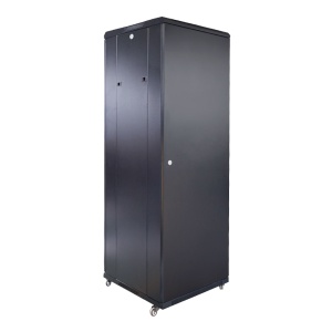Armário rack para chão - Capacidade de 32U para o padrão de 19 polegadas. - Carga estática de 800kg sobre pés e rodas. - Gestão da cablagem superior e inferior. - Fornecido montado