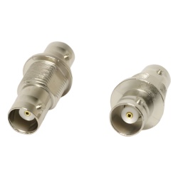 AMPHENOL CON-N103 Adaptador Coaxial Doble de BNC Hembra a BNC Hembra para Chasis en COM-3010 Niquel / Oro / Delrin.