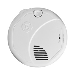 FIRST ALERT 1046774 Alarma de Humo con Interconexion Inalambrica / Advertencia de Voz con Ubicacion / Sensor Fotoelectrico / Baterias AA Reemplazables / 85 dB a 10 pies / Rango de Temperatura 4.4Â°C a