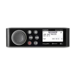 GARMIN 10-01516-30 Sistema de Audio Marino MS-RA70 / Pantalla LCD Monocroma 2.6" / Tecnologia Multi-Zone?? 2 Zonas / Potencia Pico 200 W / BluetoothÂ® y ANTÂ® / Compatible con SiriusXM y DAB+ / IPX7 /