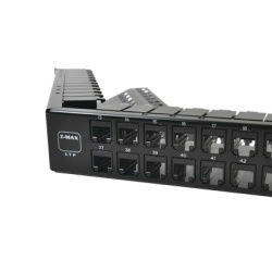 SIEMON Z6A-PNLA-U48K Patch Panel UTP Z-MAX Categoria 6A de 48 Puertos Angulado 1UR