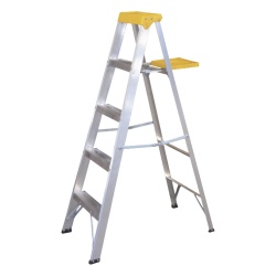 SURTEK SYS-ET5 Escalera de Aluminio Tipo Tijera 5 Peldanos de 1.83 metros.