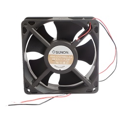 Syscom SP205 Ventilador de 12 V KDE1212 120 x 38.5 mm 83 CFM.