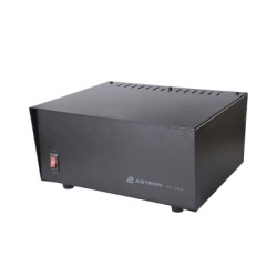 ASTRON RS-35A Fuente de Poder Lineal / 13.8 Vcc 35 A / Regulacion Electronica / Disipador Termico / Voltaje Universal / Alta Potencia