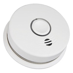 KIDDE P4010ACS Alarma de humo fotoeléctrica / Alámbrica 120 V CA 60 Hz / Batería de litio sellada 10 años / Alerta de voz Fuego / Interconexión hasta 24 dispositivos