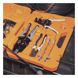 KLEIN TOOLS 92919S Juego de Herramientas de Conexion Fotovoltaica (Solar) 6 Piezas: Estuche 2 Llaves Aisladas MC4 Cortador 1/0 AWG Al Pelacables 6-12 AWG Solido y 8-14 AWG Trenzado Ponchadora MC4T 10- - Img 3
