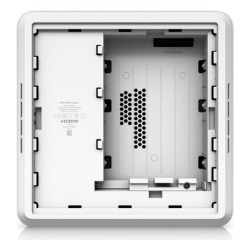UBIQUITI UNVR-INSTANT NVR Compacto IP / 6 Canales 4K / Switch PoE 6 Puertos GbE 40W / HDD 3.5" 24TB / HDMI Viewport / 220 x 220 x 47 mm (8.7 x 8.7 x 1.9 in) - Img 5
