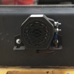 ECCO SA951 Alarma de Reversa Inteligente 12-48V 77-97 DBA